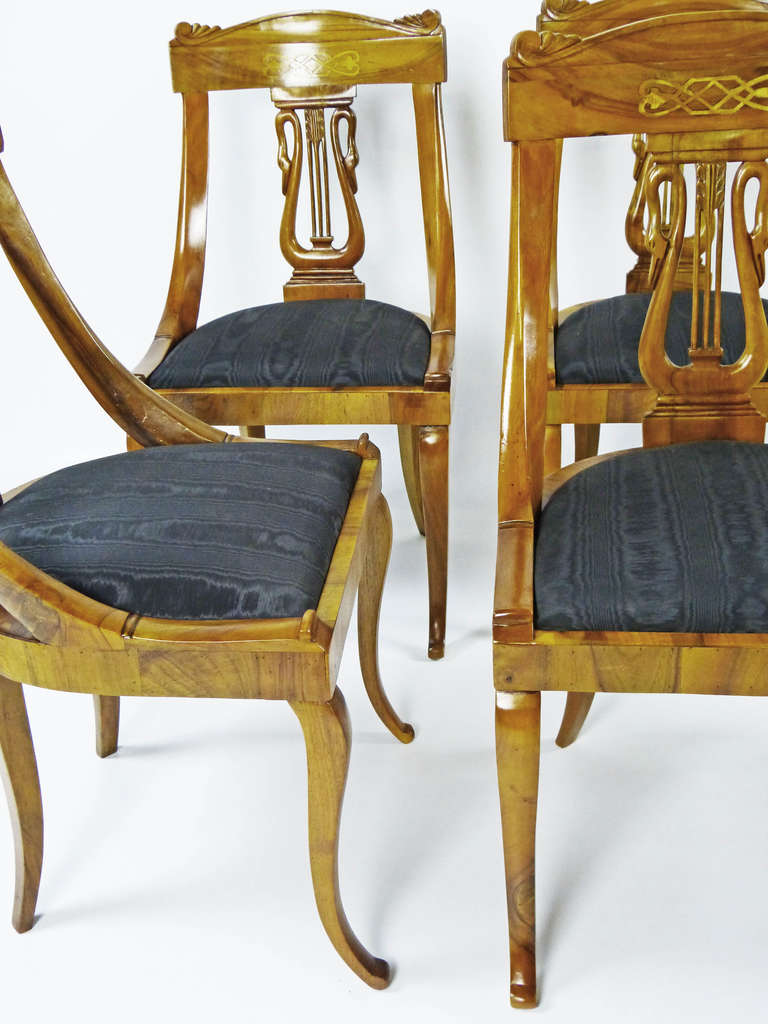 Italian Biedermeier Set of Six Dining Chairs 1