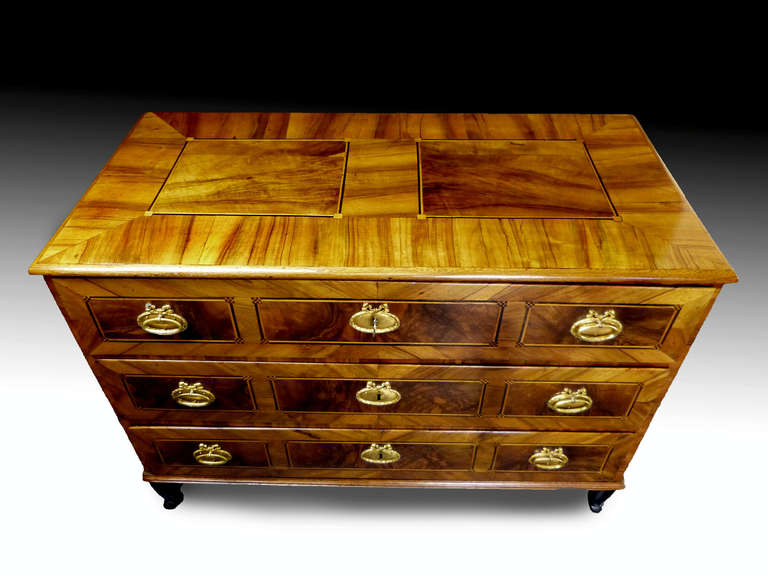 Neoclassical Commode Chest of Drawers 18th Century German Walnut Parquetry