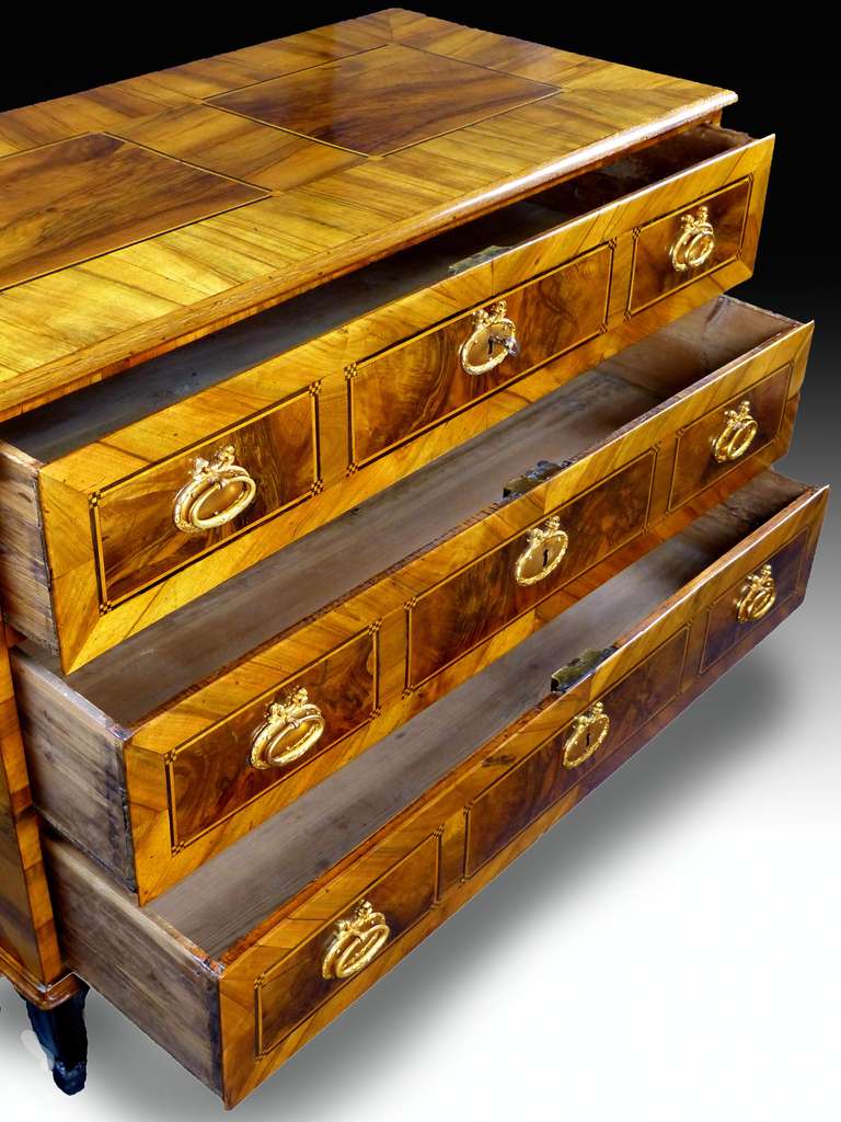 Commode Chest of Drawers 18th Century German Walnut Parquetry 3
