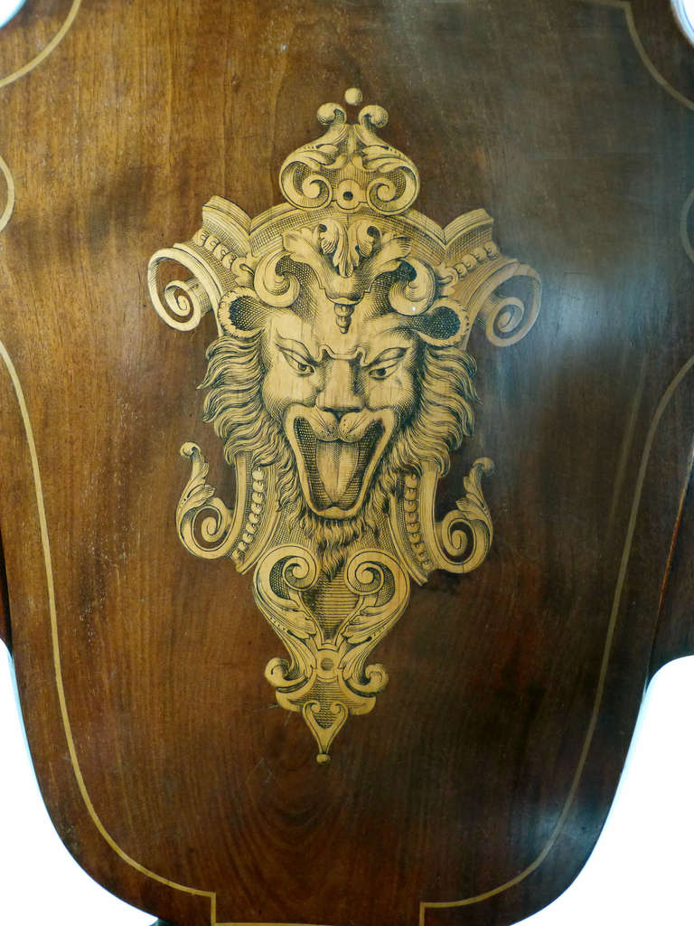 20th Century English Captain´s Armchair with Heraldic Lion Head Engraving