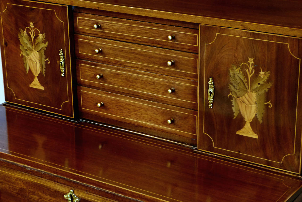 Hepplewhite Fine Small Ladies Bureau Desk Bonheur du Jour with Marquetry