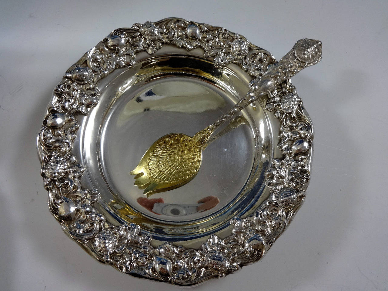 Gorham-terrapin set-museum quality.
 
Exceptional rare Gorham terrapin soup set including figural terrapin tureen, six terrapin bowls and six terrapin forks. These are Gorham special order (has number in box.) The tureen is date stamped 1898 and