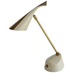 Versatile Laurel Petite Lamp