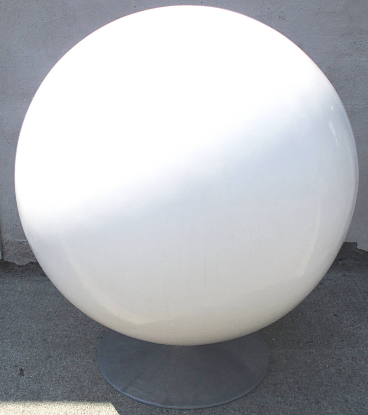 Ball Chair by Eero Aarnio In Good Condition In Hudson, NY