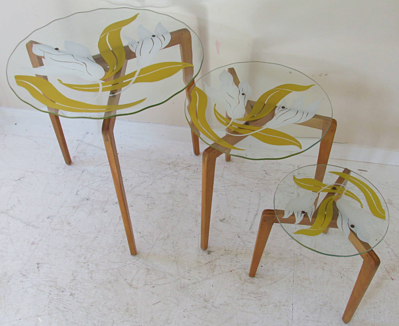 Glass Top Nesting Tables In Excellent Condition For Sale In Hudson, NY