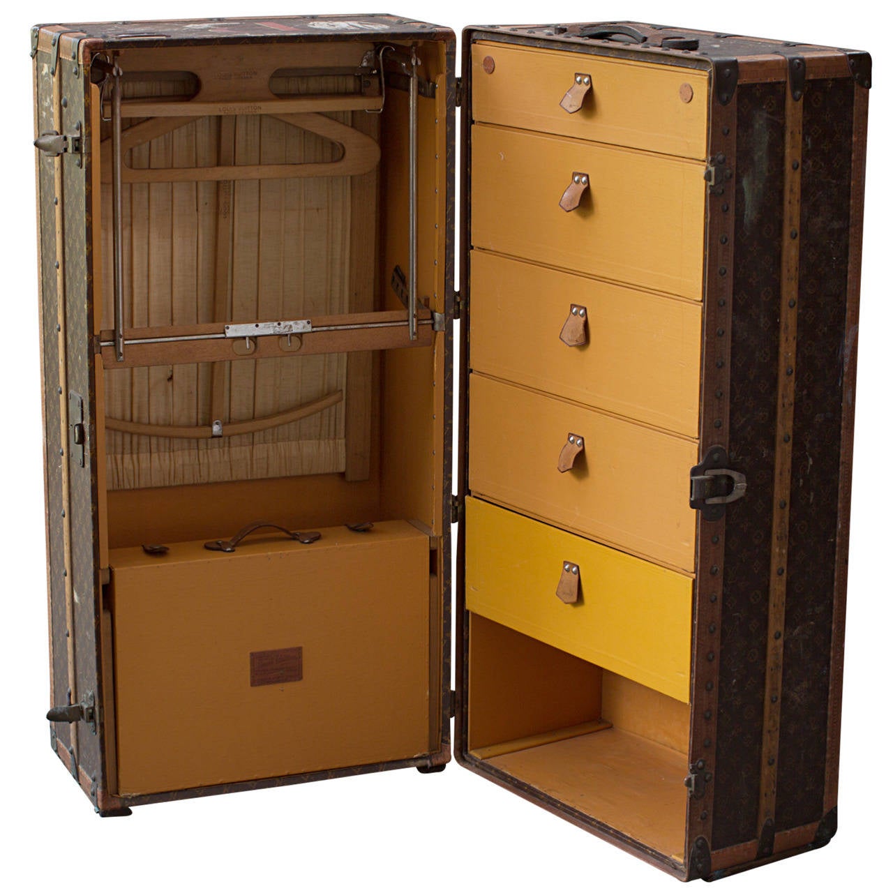Louis Vuitton Wardrobe Trunk, circa 1925 For Sale at 1stdibs
