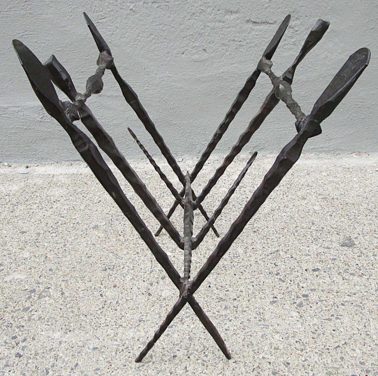 Brutalist Patinated Forged Steel Magazine Rack In Excellent Condition In Hudson, NY