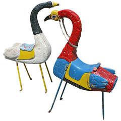 No Early Birds, manèges de carnaval en bois, sculptés et en forme d'oiseaux, datant du début des années 1900