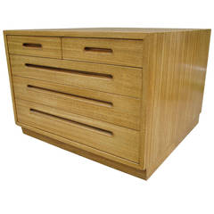 Edward Wormley for Dunbar Five Drawer Chest / Side Table