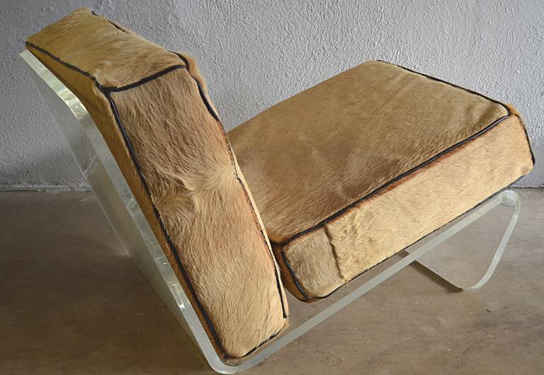 Mid-Century Modern Pair of Lucite Low Lounge Chairs For Sale