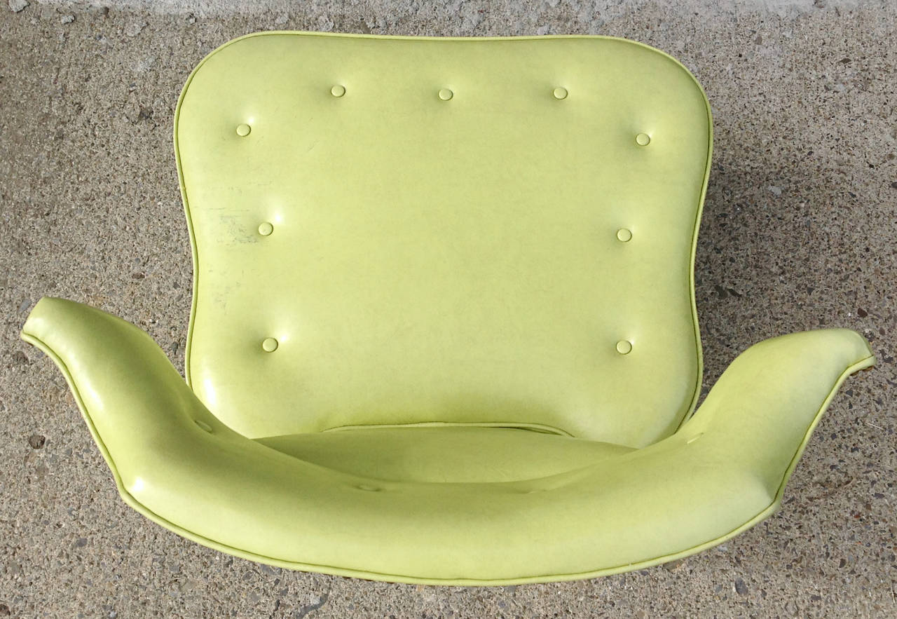 Stylized Slipper Chair By Mastercraft In Good Condition In Hudson, NY