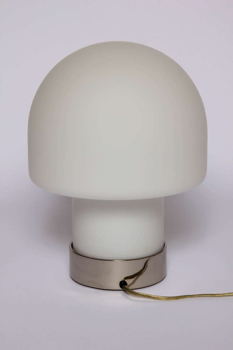 Italian 1960s Laurel Frosted-Glass Mushroom Table Lamp
