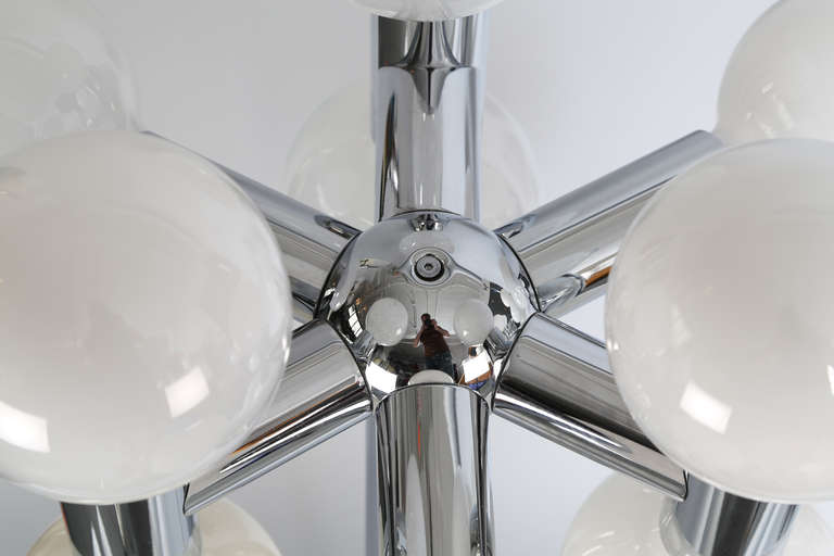 Bold 1970s Pair of Robert Sonneman Chrome Table Lamps For Sale 1