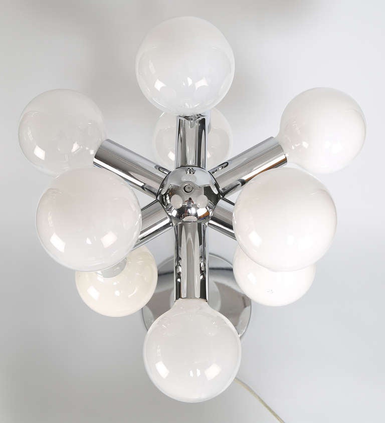 Bold 1970s Pair of Robert Sonneman Chrome Table Lamps For Sale 2