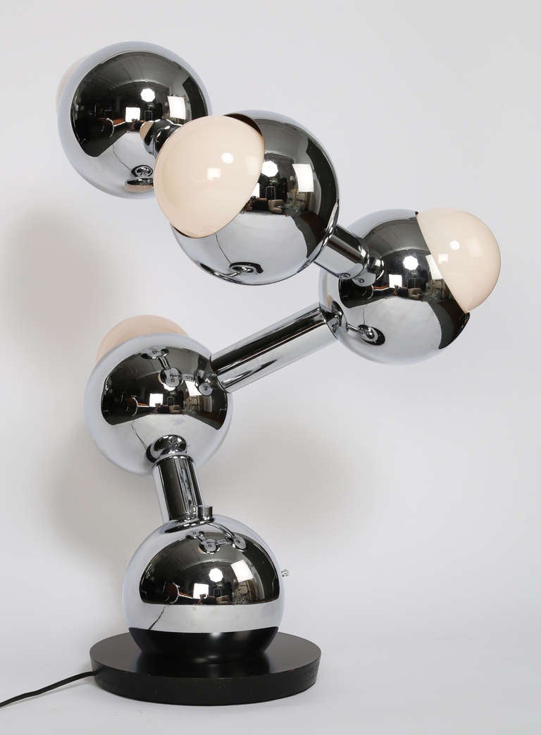 1970s Chrome Adjustable Molecular Table Lamp In Good Condition In Brooklyn, NY