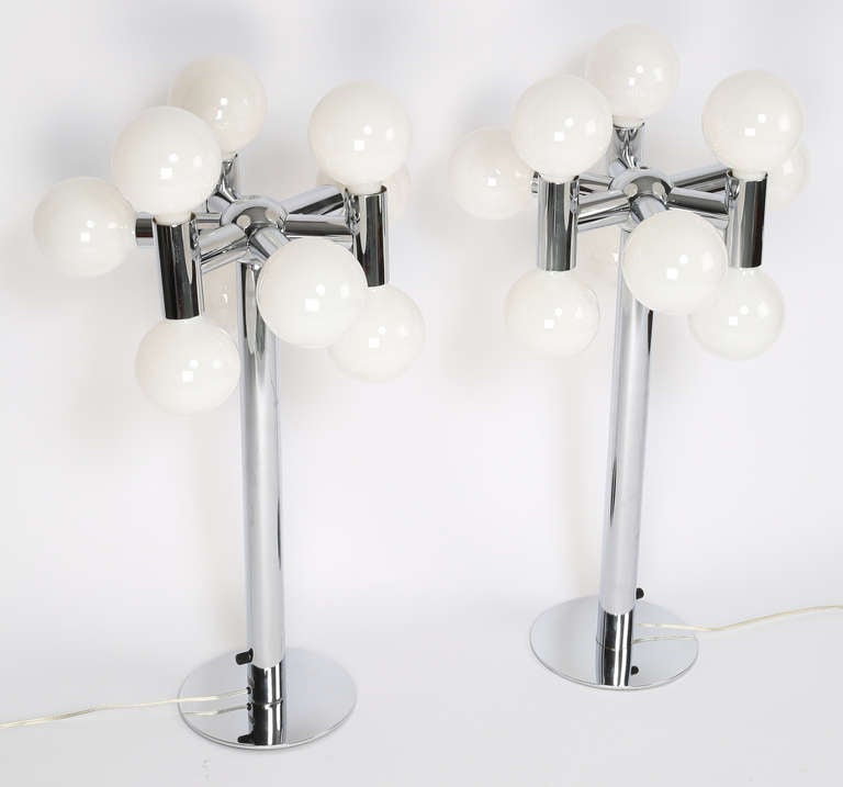 Brass Bold 1970s Pair of Robert Sonneman Chrome Table Lamps For Sale