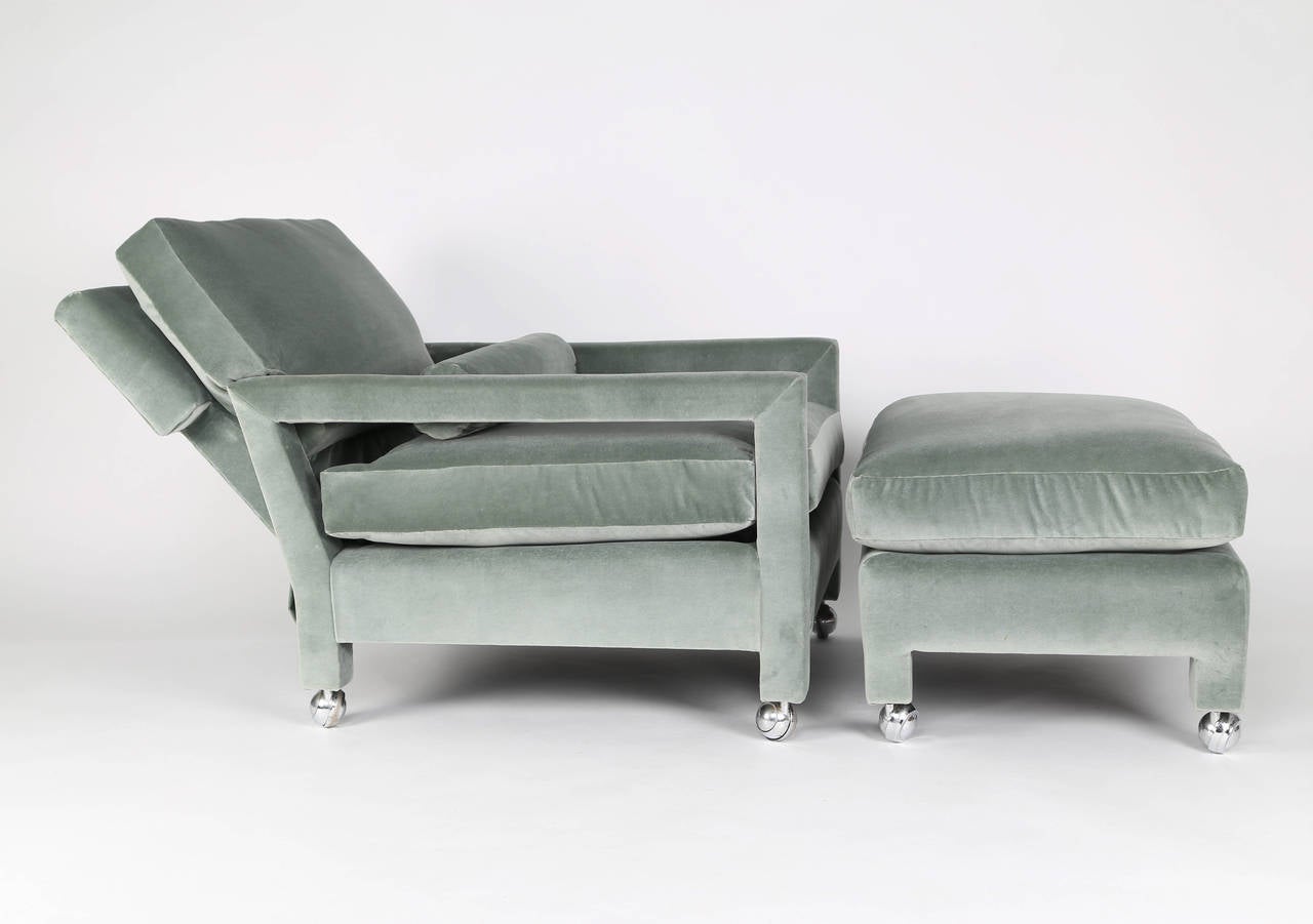 Late 20th Century Milo Baughman Reclining Lounge Chair and Ottoman on Casters