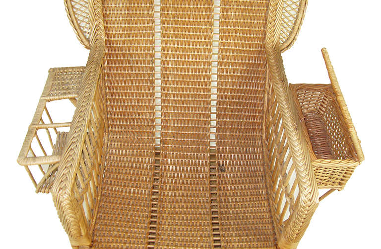 Maine Wicker Resort Chair In Excellent Condition For Sale In Damariscotta, ME