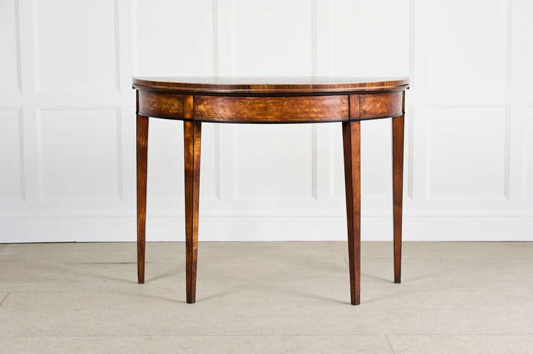 British Satinwood Tea Table with Ebony Banding circa 1790 For Sale