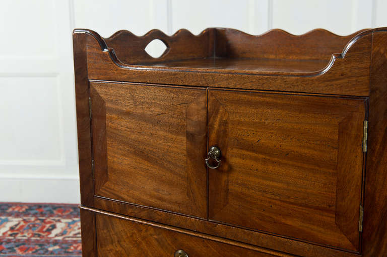 British Mahogany Tray Topped Bedside Commode circa 1760 For Sale