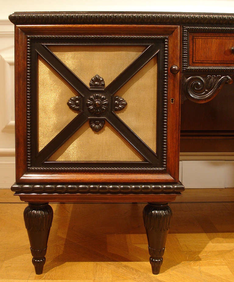 Pedestal Desk of Exceptional Quality with Unusual Ebonised Wood Gallery In Excellent Condition For Sale In London, GB