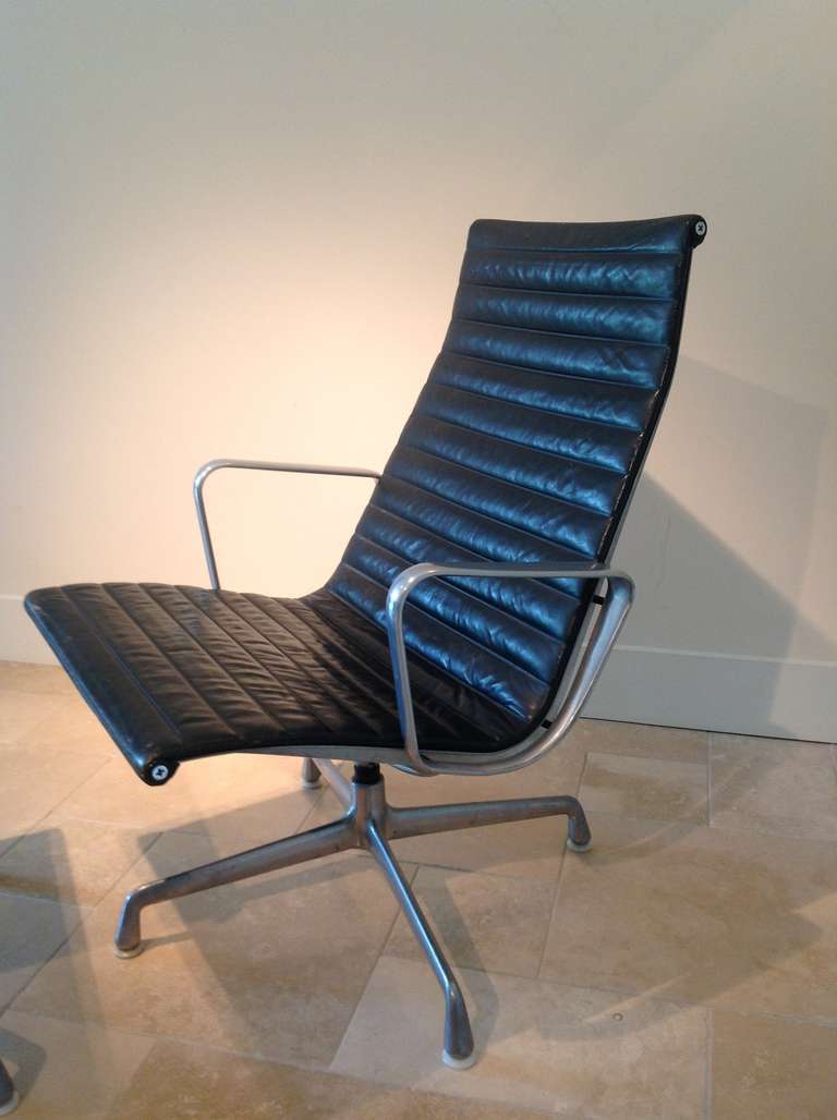 eames ea124