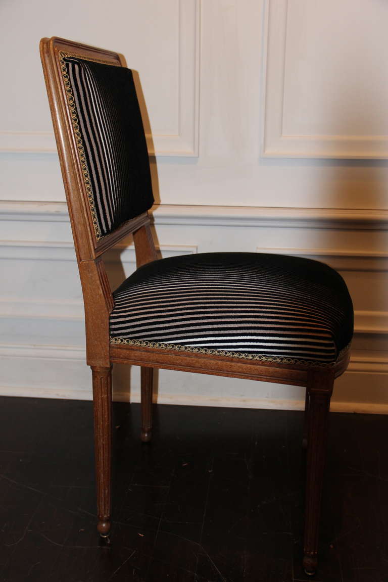 Set of Six French Louis XVI Dining Chairs For Sale 3