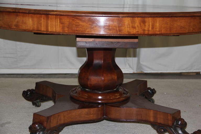 Extendable Mahogany Pedestal Dining Table For Sale 4