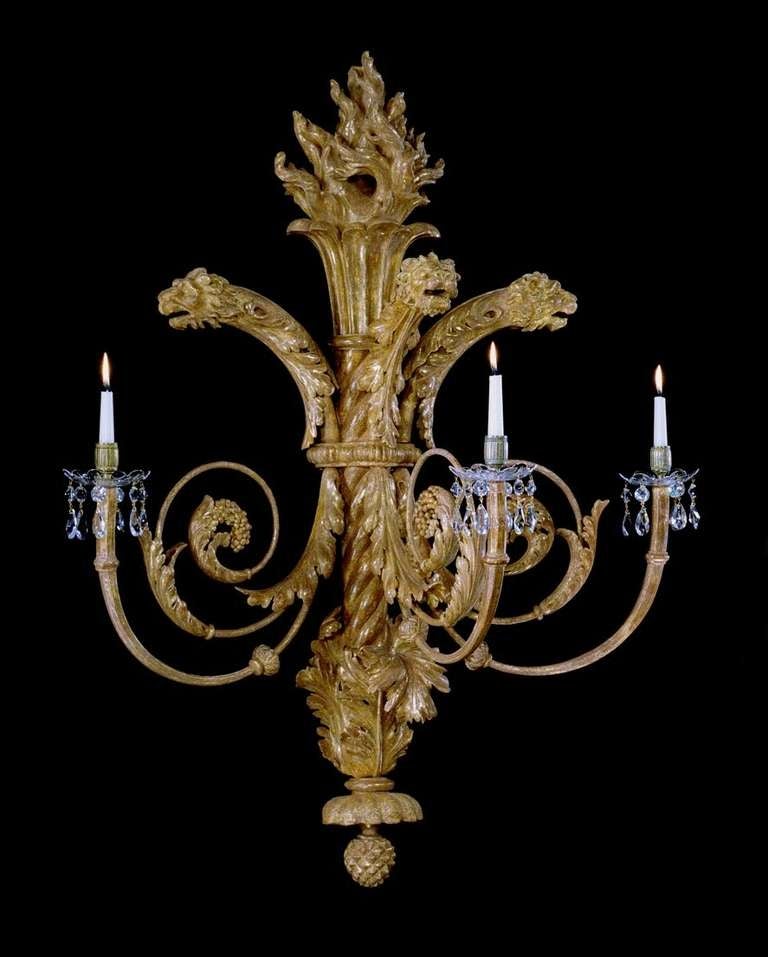 English Pair of Regency Carved Giltwood Wall Lights For Sale