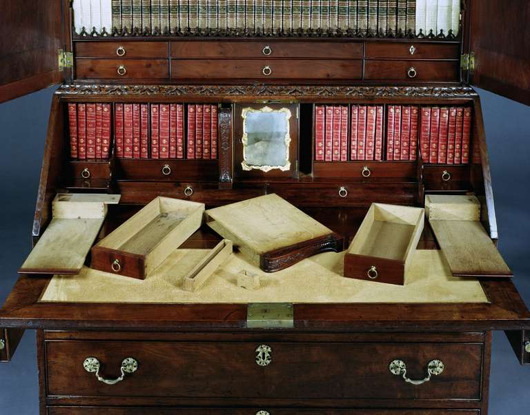 English A George III Mahogany Bureau Cabinet (4487801) For Sale