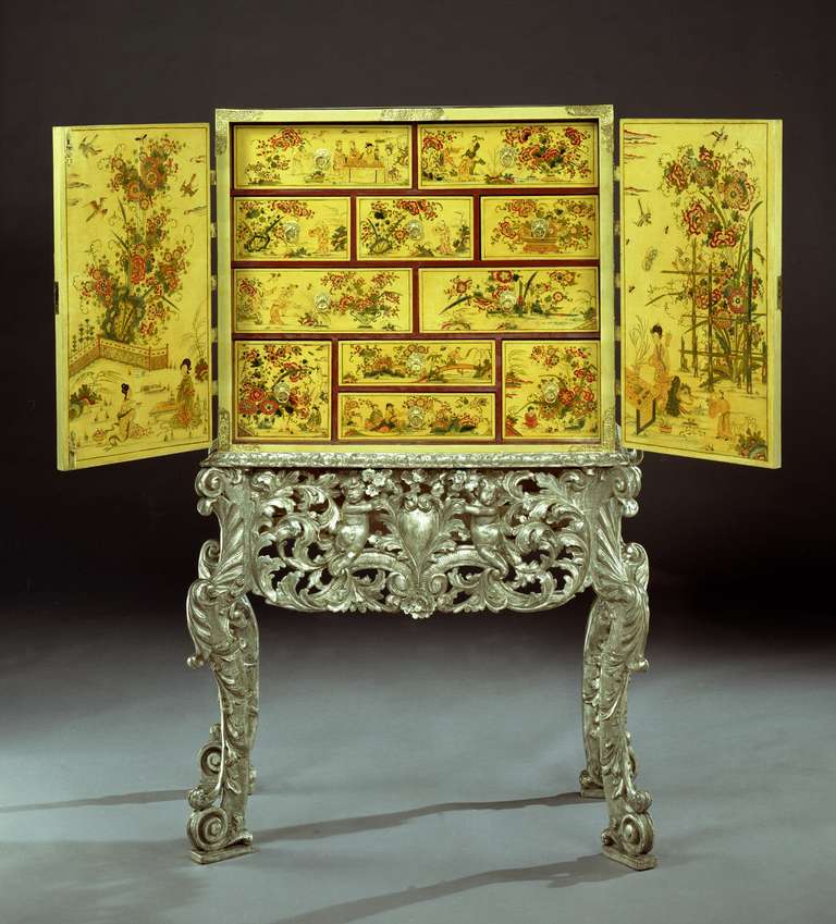 Charles II Cream Japanned Cabinet on Silvered Stand In Excellent Condition For Sale In London, GB