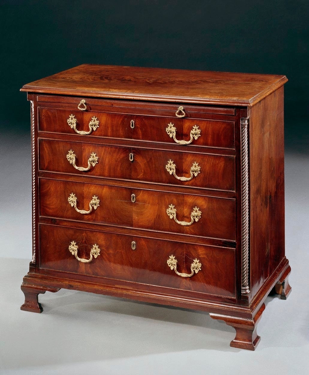 A George III Mahogany Chest of Drawers (4495211) For Sale