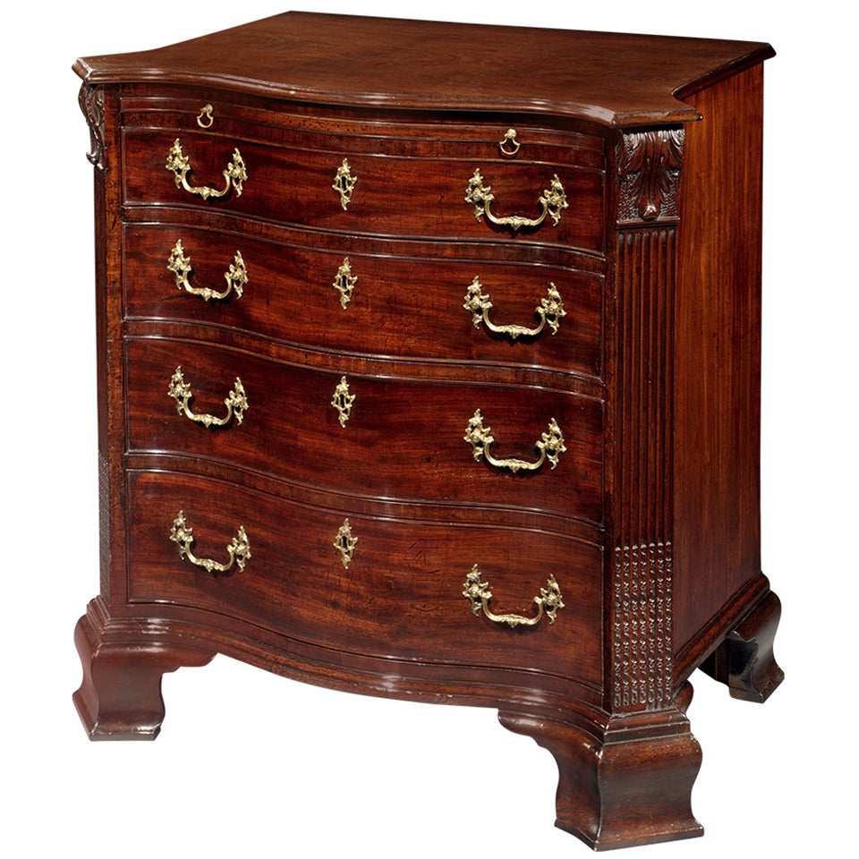 A George II Mahogany Chest of Drawers (4415821) For Sale