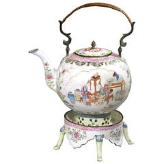 A George II Period Chinese Export Canton Enamel Tea Pot on Stand (44s/8111)