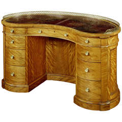 A Victorian Satinbirch Kidney Shaped Desk (4419611)