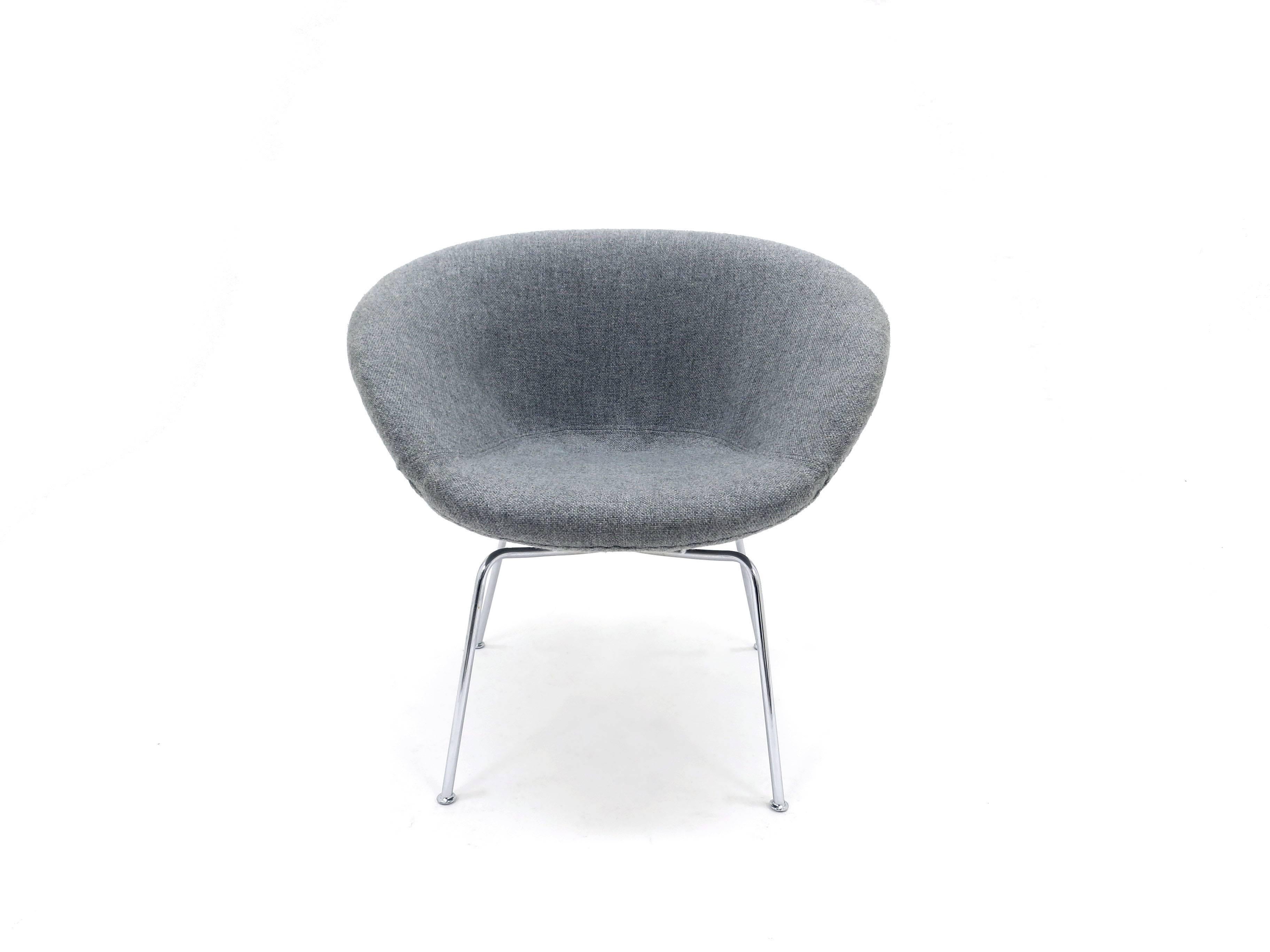 Arne Jacobsen Pot Chair for Fritz Hansen, Danish, 1950s In Excellent Condition For Sale In London, GB