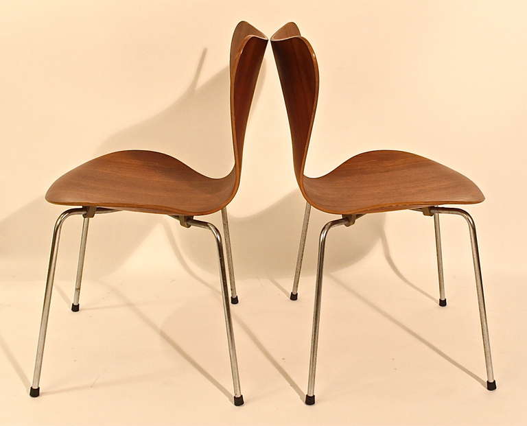 20th Century Pair of Fritz Hansen Chairs