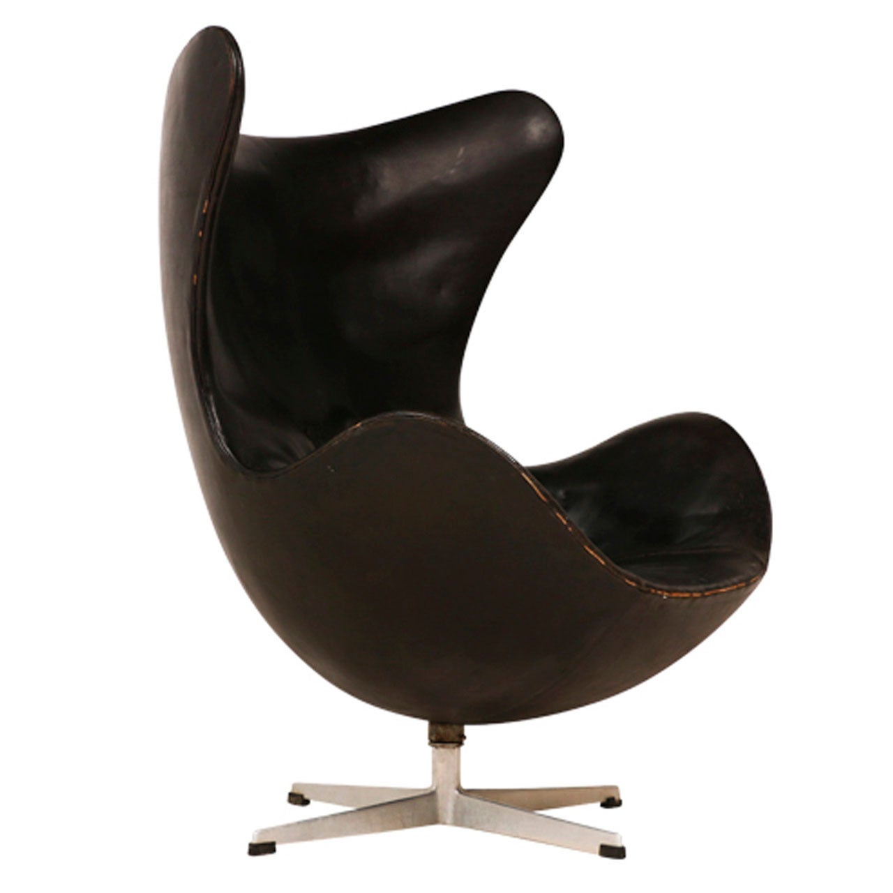 Rare Arne Jacobsen First Generation “Egg” Chair for Fritz Hansen