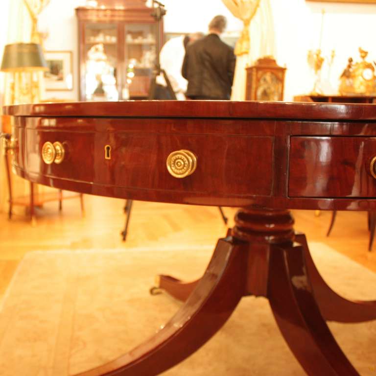 English Large Mahogany Regency Center Table, circa 1800 For Sale
