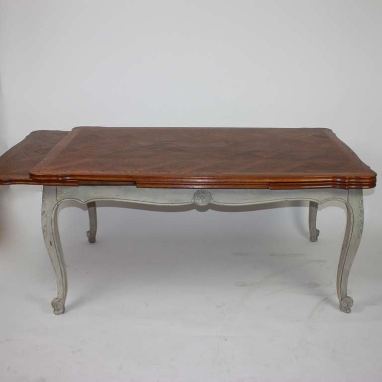 Early 20th Century French Extending Dining Table