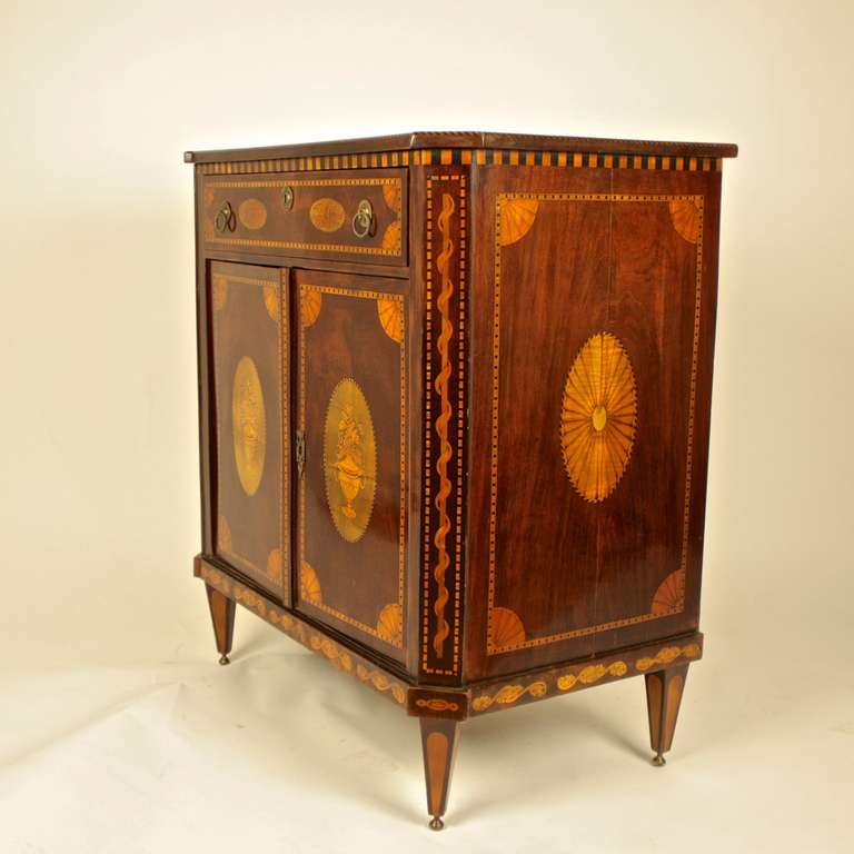 Small Late 18th Century Dutch Neoclassical Mahagony and Fruitwood Cabinet In Good Condition In Berlin, DE