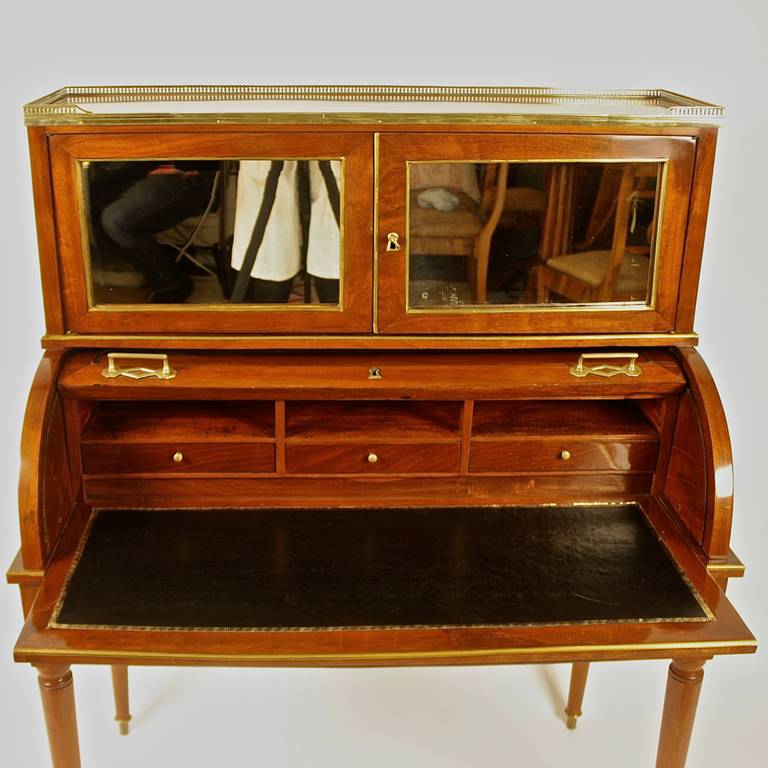 Inlay French 19th Century Brass and Mahogany veneered Directoire Style Cylinder Bureau For Sale