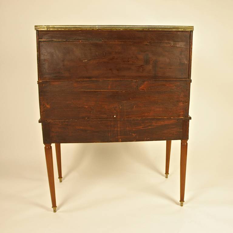 French 19th Century Brass and Mahogany veneered Directoire Style Cylinder Bureau For Sale 1