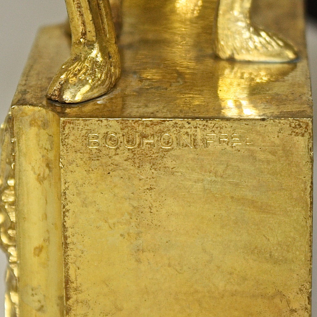 Paar Goldbronze-Chenets / Feuerböcke im Louis-XVI.-Stil von Bouhon Freres, 19. Jahrhundert (Bronze)