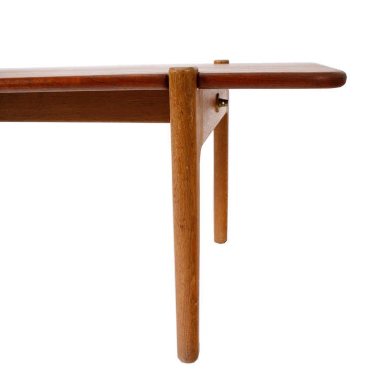 Scandinavian Modern Coffee Table / Bench by Hans Wegner For Sale