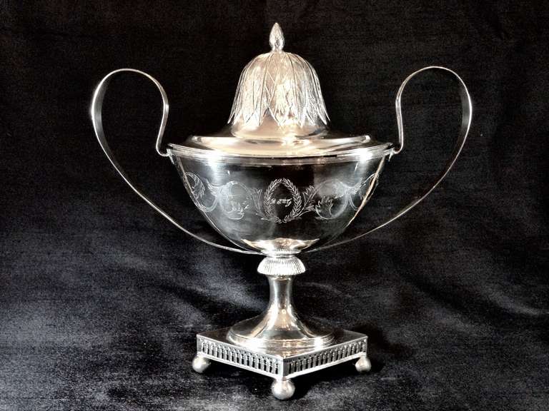 A Large Empire Gustavian SUGAR BOWL with cover, silver. 
Maker L.Söderström, Umeå in 1824. Hallmarked.
Weight approx 358g. 9,5 inch high / 9,5 inch wide.