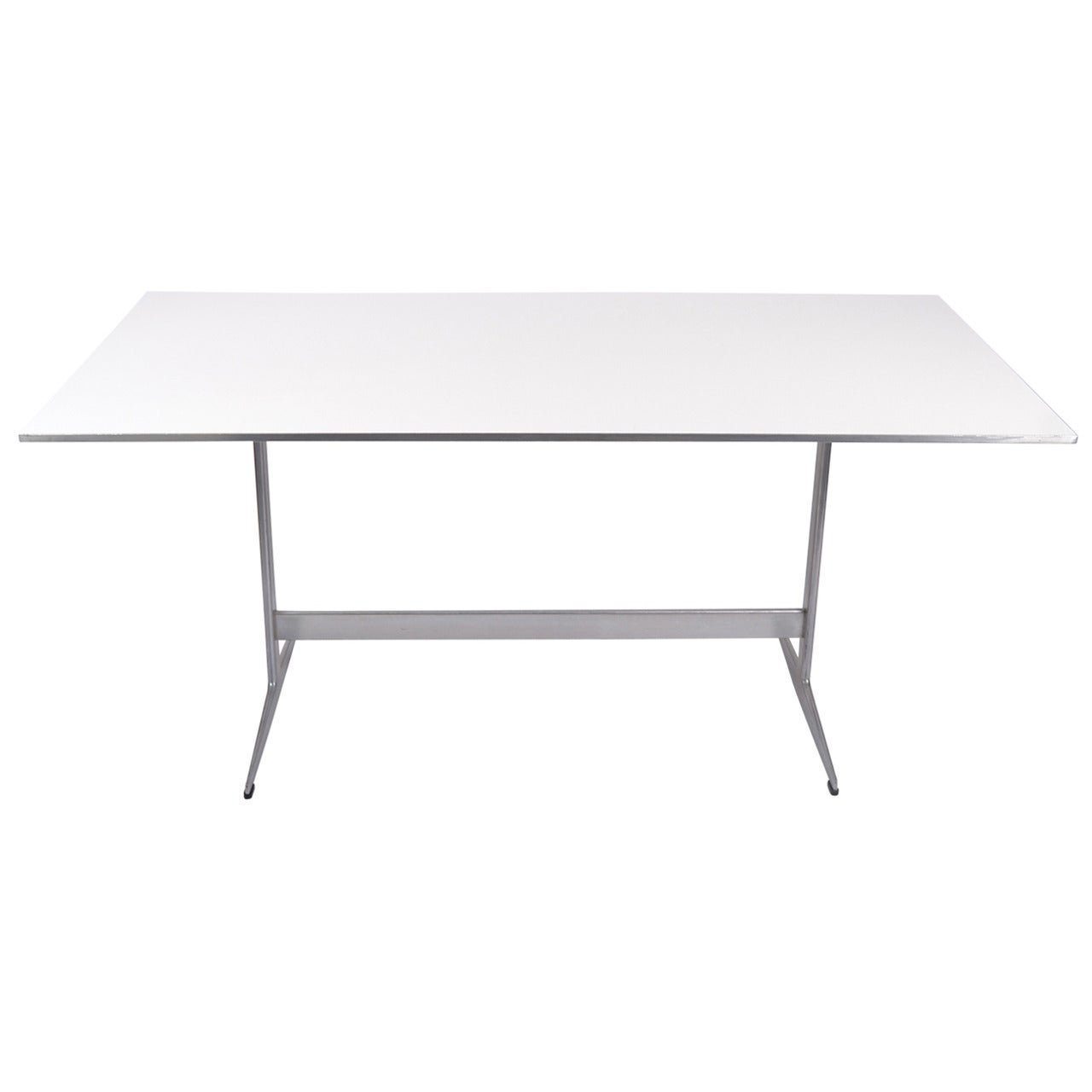 Arne Jacobsen Shaker Table