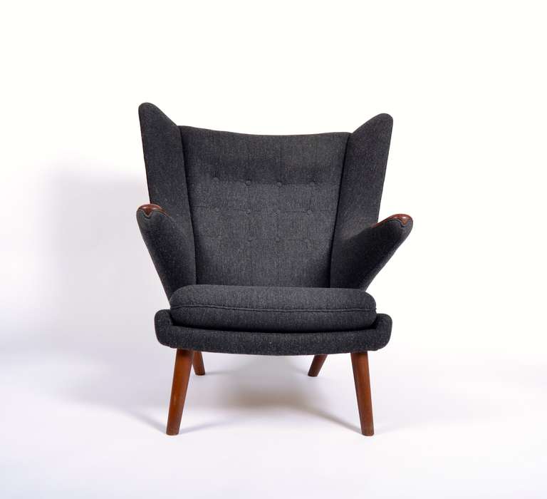Hans J. Wegner AP-19 Papa Bear Chair