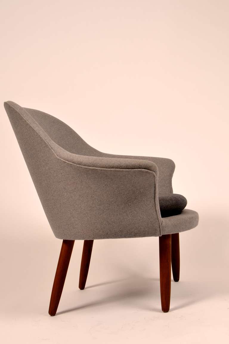 Mid-20th Century Organic Shaped Hans Olsen Easy Chair