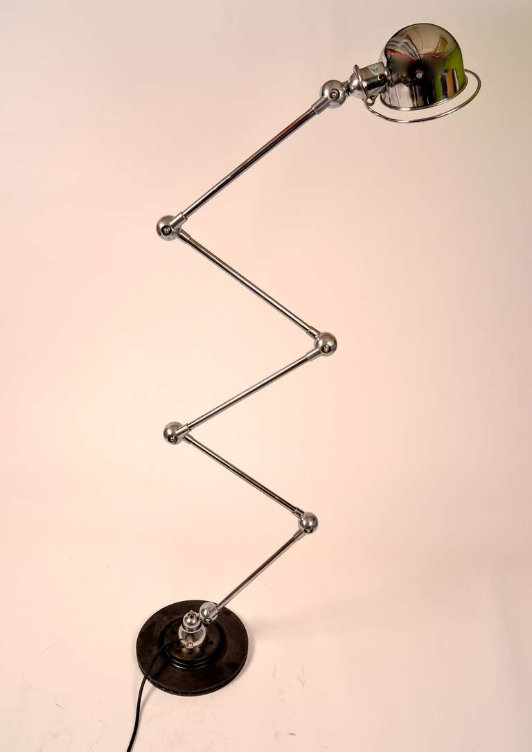 Jieldé Lyon five arm Mirror Chrome Finish

Totally restored 

This is a vintage lamps that has been rechromed

each arm measures 45 cm